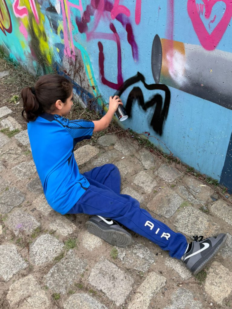 Efea62a5 0cca 4395 b875 153f55f0e45e